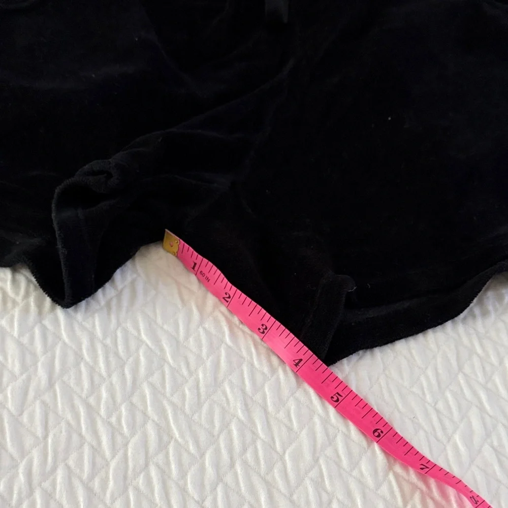Cozy Women's Velvet Black Shorts Size S